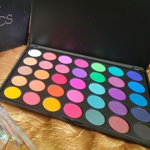 Eyeshadow Pallet✨❣️